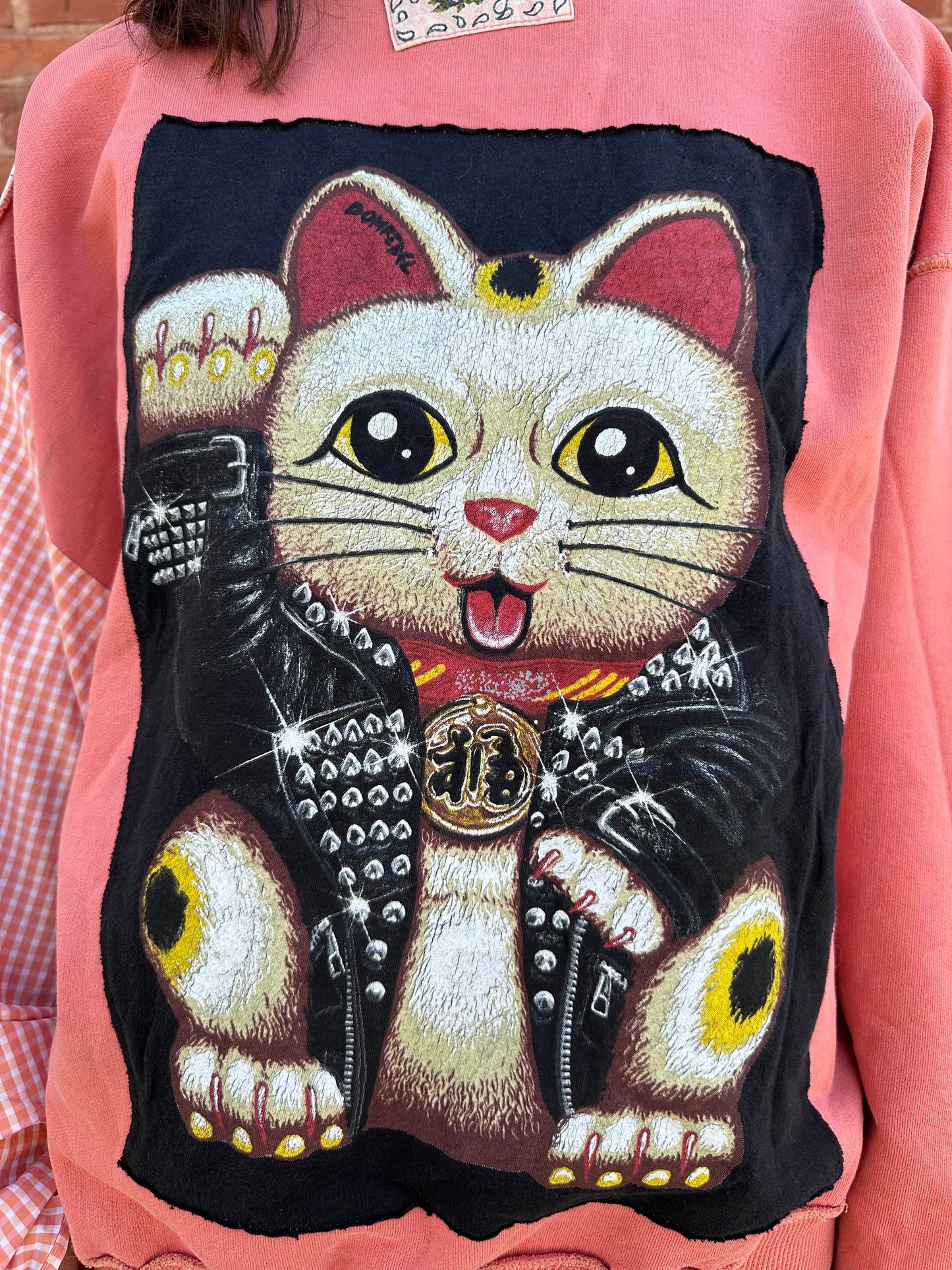 4-In-1 Maneki-Neko Punched-Holes Sweatshirt In Orange